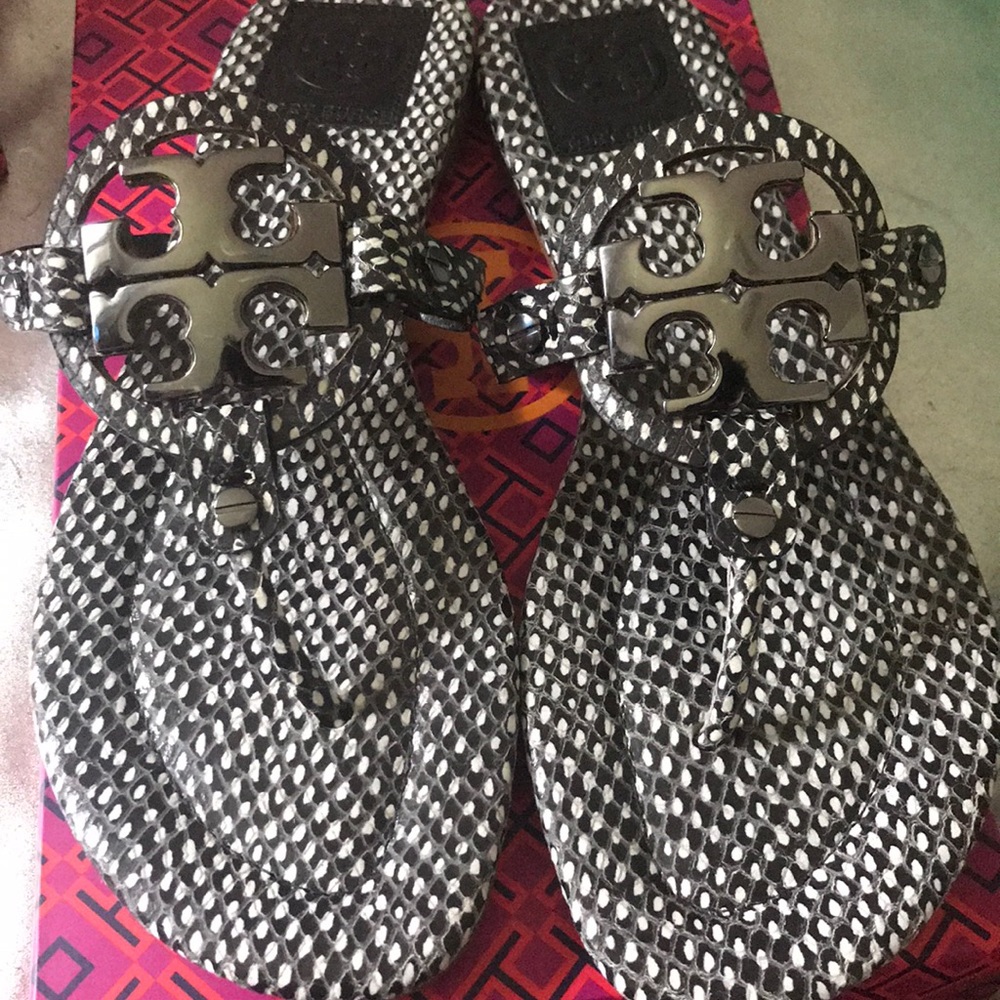 Tory Burch Miller Size 9